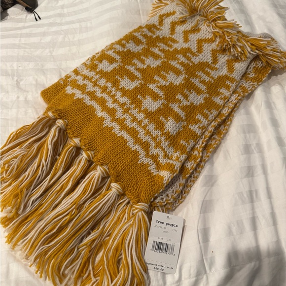 NWT Free People Gold Mustard Fringe Blanket Scarf Boho Chic - Picture 4 of 6